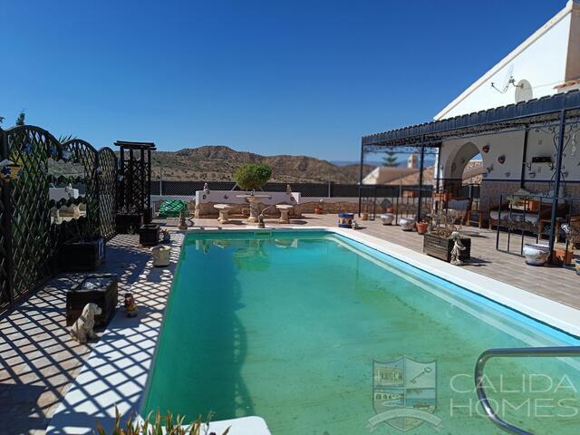 Villa Sedona : Resale Villa for Sale in Arboleas, Almería