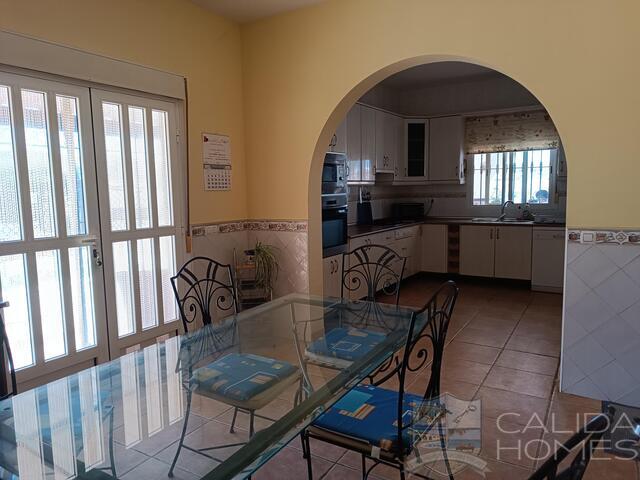 Villa Sedona : Resale Villa for Sale in Arboleas, Almería