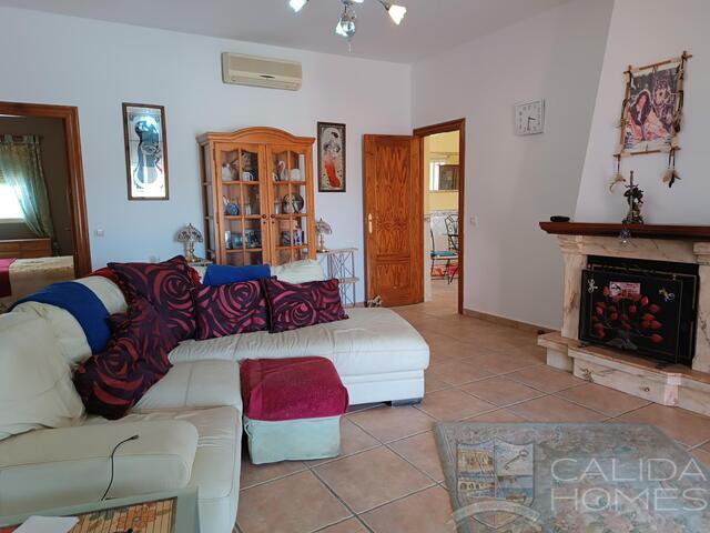Villa Sedona : Resale Villa for Sale in Arboleas, Almería