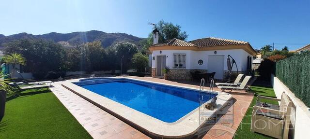 Villa Sedum: Resale Villa for Sale in Arboleas, Almería