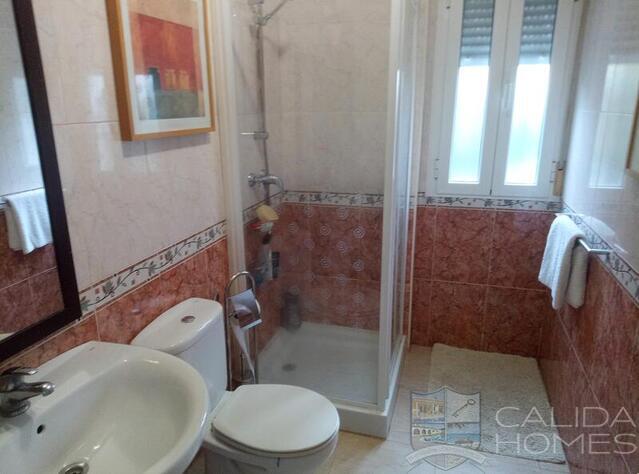 Villa Sedum: Resale Villa for Sale in Arboleas, Almería