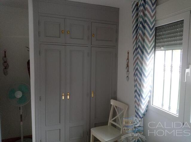 Villa Sedum: Resale Villa for Sale in Arboleas, Almería