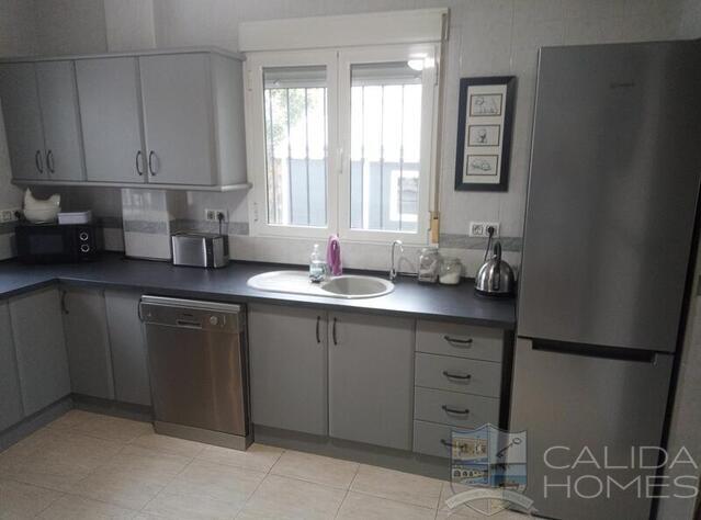 Villa Sedum: Resale Villa for Sale in Arboleas, Almería