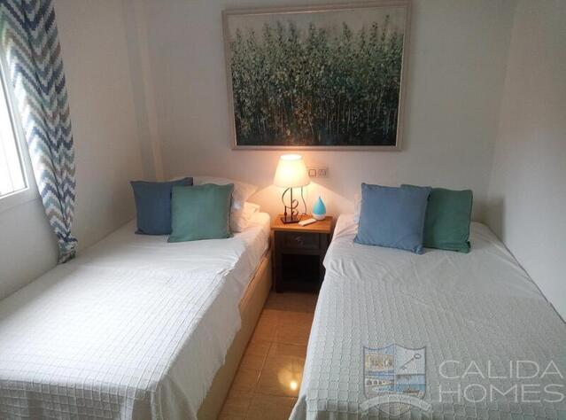 Villa Sedum: Resale Villa for Sale in Arboleas, Almería