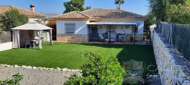 Villa Sedum: Resale Villa for Sale in Arboleas, Almería