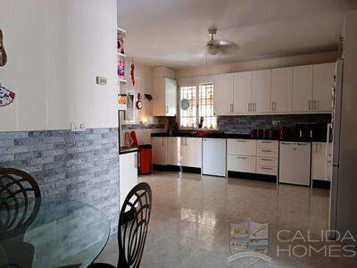 Villa Serenata: Resale Villa in Arboleas, Almería