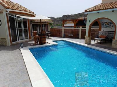 Villa Serenata: Resale Villa in Arboleas, Almería