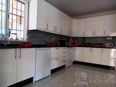 Villa Serenata: Resale Villa in Arboleas, Almería