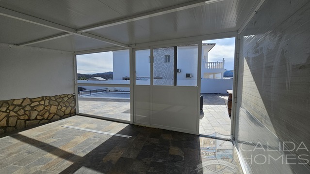 Villa Serene Arboleas: Resale Villa for Sale in Arboleas, Almería