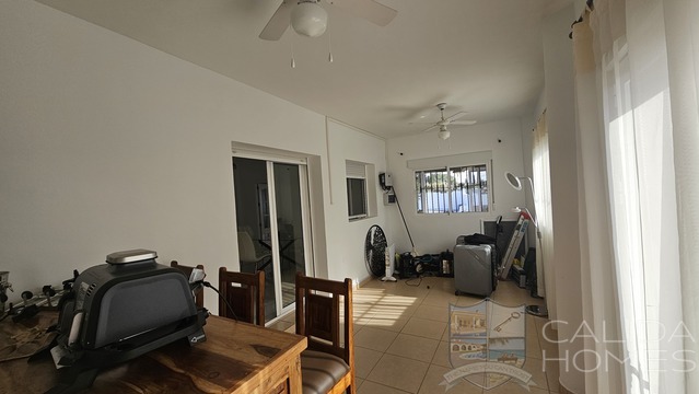 Villa Serene Arboleas: Resale Villa for Sale in Arboleas, Almería