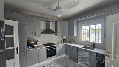 Villa Serene Arboleas: Resale Villa in Arboleas, Almería