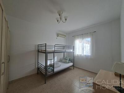 Villa Sierra : Resale Villa in Arboleas, Almería