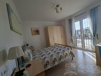Villa Sierra : Resale Villa in Arboleas, Almería