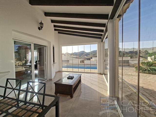 Villa Sierra : Resale Villa for Sale in Arboleas, Almería