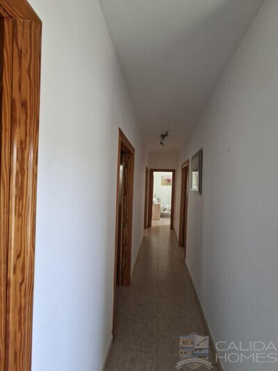 Villa Sierra : Resale Villa in Arboleas, Almería