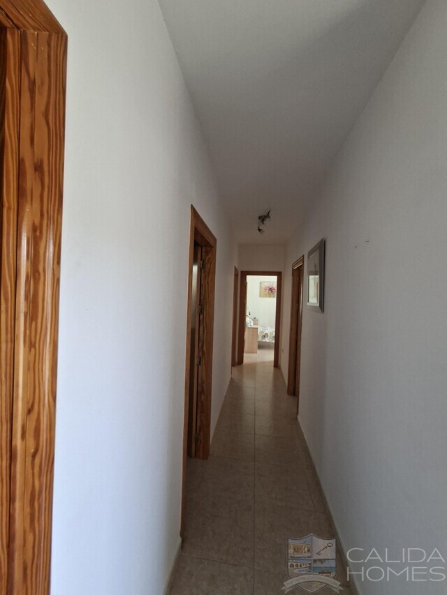 Villa Sierra : Resale Villa for Sale in Arboleas, Almería