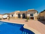 Villa Sol Y Sombra: Resale Villa for Sale in Zurgena, Almería