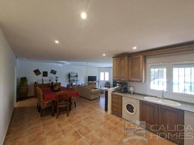 Villa Solare : Resale Villa for Sale in Huercal-Overa, Almería