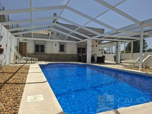 Villa Solare : Resale Villa for Sale in Huercal-Overa, Almería