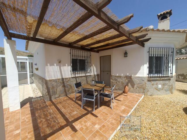 Villa Solare : Resale Villa for Sale in Huercal-Overa, Almería