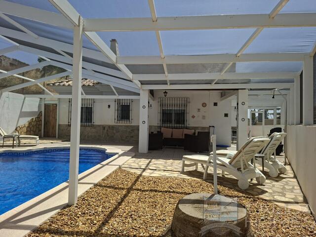 Villa Solare : Resale Villa for Sale in Huercal-Overa, Almería