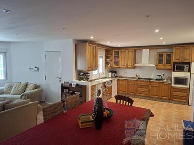 Villa Solare : Resale Villa in Huercal-Overa, Almería