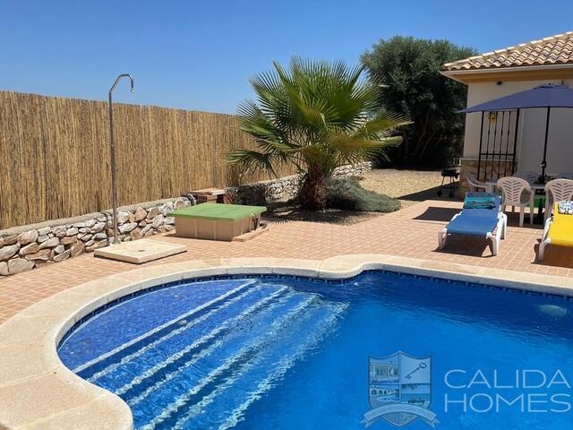 Villa Solera: Revente Villa à vendre dans Arboleas, Almería