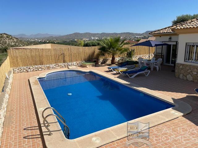 Villa Solera: Herverkoop Villa te Koop in Arboleas, Almería