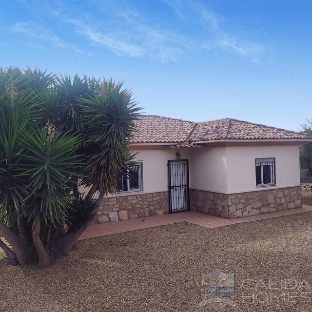 Villa Solera: Resale Villa for Sale in Arboleas, Almería