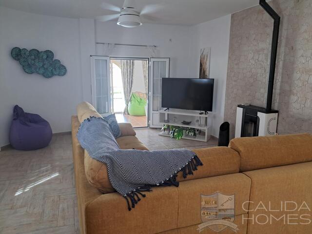 Villa Spectacular : Resale Villa for Sale in Arboleas, Almería