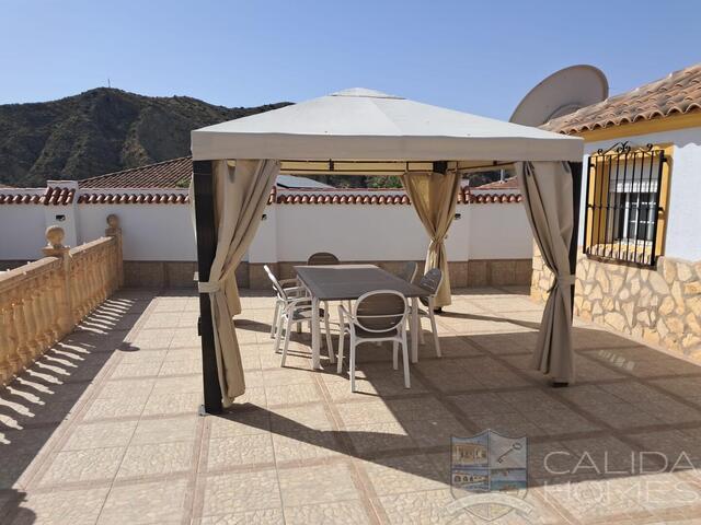 Villa Spectacular : Resale Villa for Sale in Arboleas, Almería