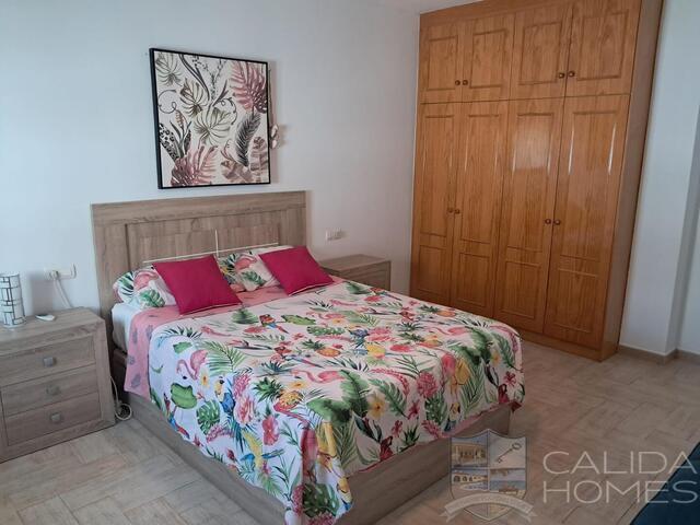 Villa Spectacular : Resale Villa for Sale in Arboleas, Almería