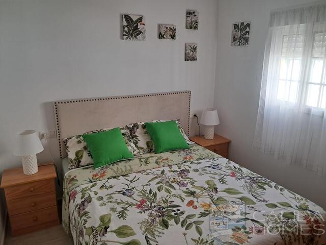 Villa Spectacular : Resale Villa for Sale in Arboleas, Almería