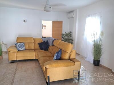 Villa Spectacular : Resale Villa in Arboleas, Almería