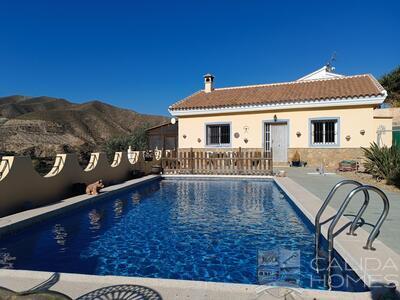 Villa Sprite: Resale Villa in Arboleas, Almería