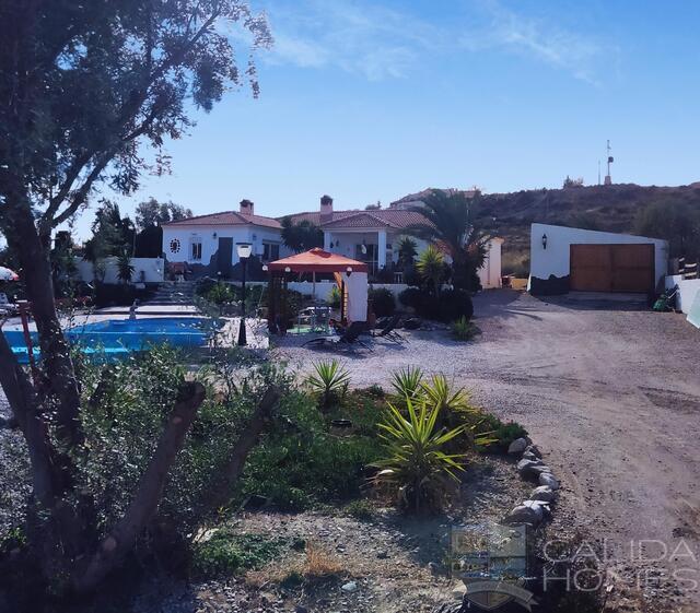 Villa Starlight: Resale Villa for Sale in Partaloa, Almería