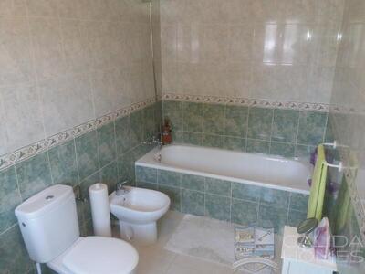 Villa Sunflower 2: Resale Villa in Arboleas, Almería