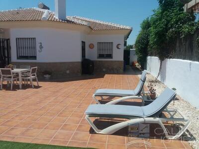 Villa Sunflower 2: Resale Villa in Arboleas, Almería