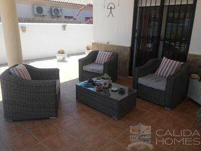 Villa Sunflower 2: Resale Villa in Arboleas, Almería