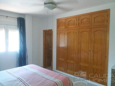 Villa Sunflower 2: Resale Villa in Arboleas, Almería