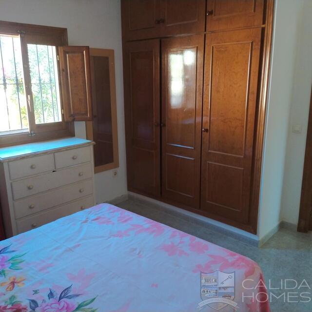 Villa Sunshine : Resale Villa for Sale in Arboleas, Almería