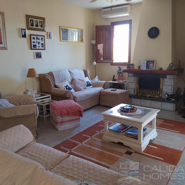 Villa Sunshine : Resale Villa for Sale in Arboleas, Almería