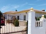 Villa Sunshine: Resale Villa for Sale in Arboleas, Almería
