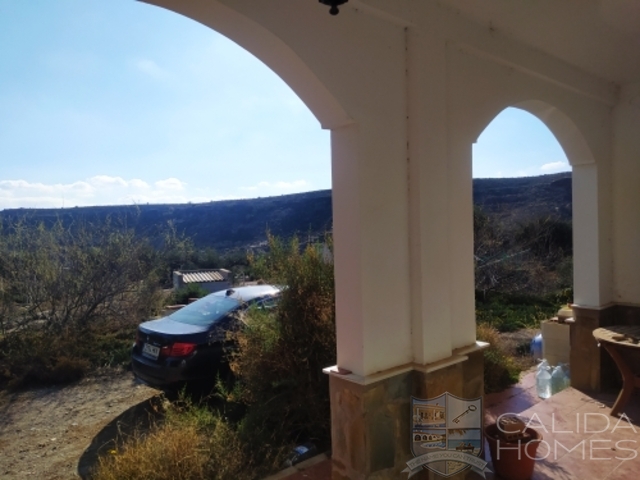 Villa Surprise : Resale Villa for Sale in Albox, Almería