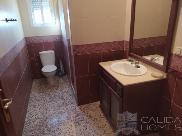 Villa Surprise : Resale Villa for Sale in Albox, Almería