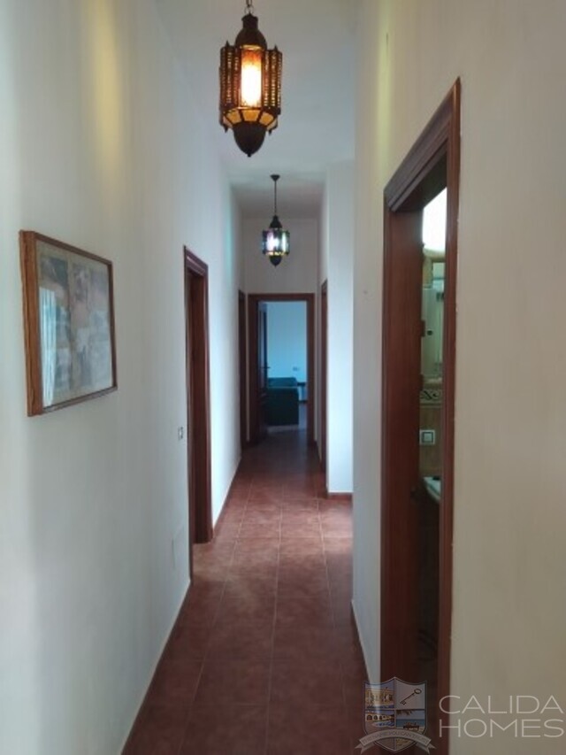 Villa Surprise : Resale Villa for Sale in Albox, Almería