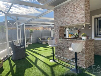 Villa Take Five : Resale Villa in Arboleas, Almería