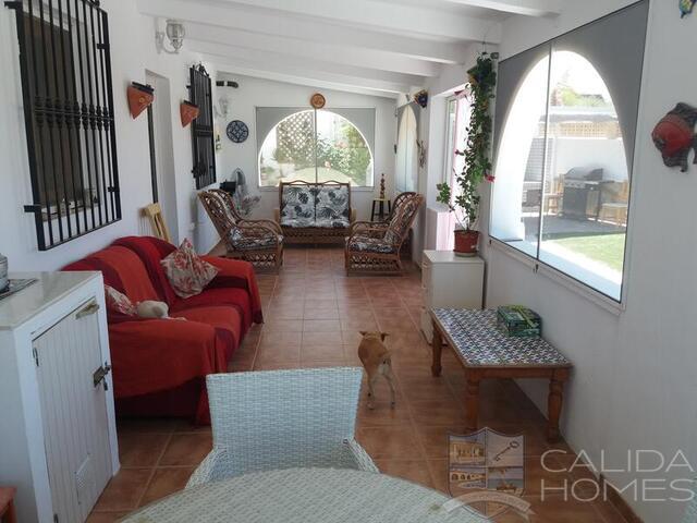 Villa Tansy : Resale Villa for Sale in Arboleas, Almería