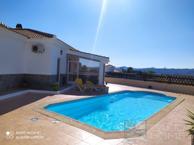 Villa Te Gusta : Resale Villa for Sale in Partaloa, Almería