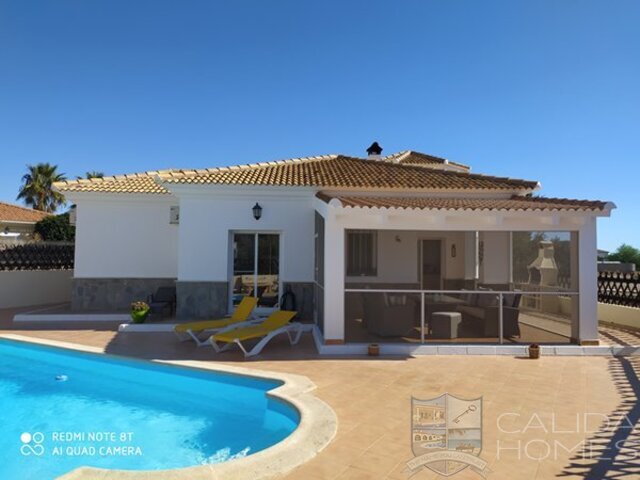 Villa Te Gusta : Resale Villa for Sale in Partaloa, Almería